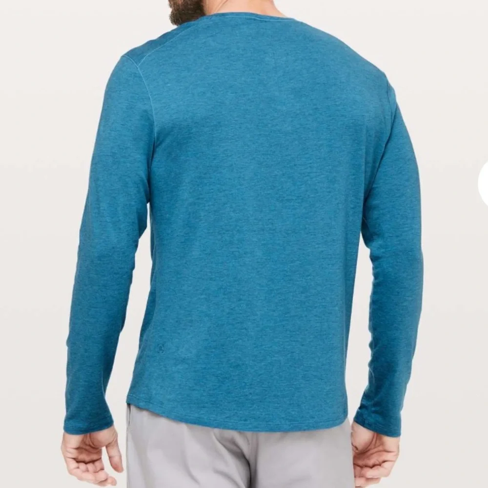 Lululemon 5 Year Basic Long Sleeve Henley - Picture 9 of 10